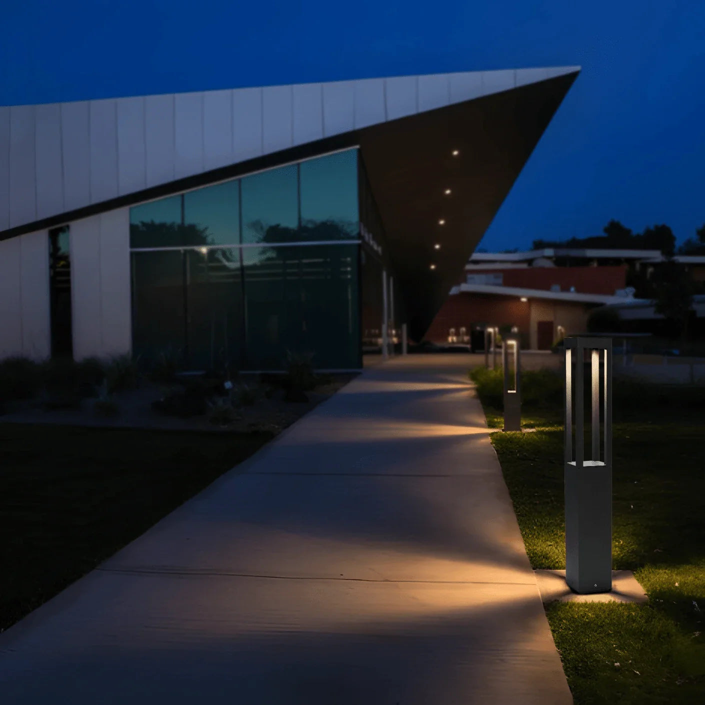 Quad Glare Modern Outdoor Bollard Light - For Garden, Pathways & Landscape Lighting