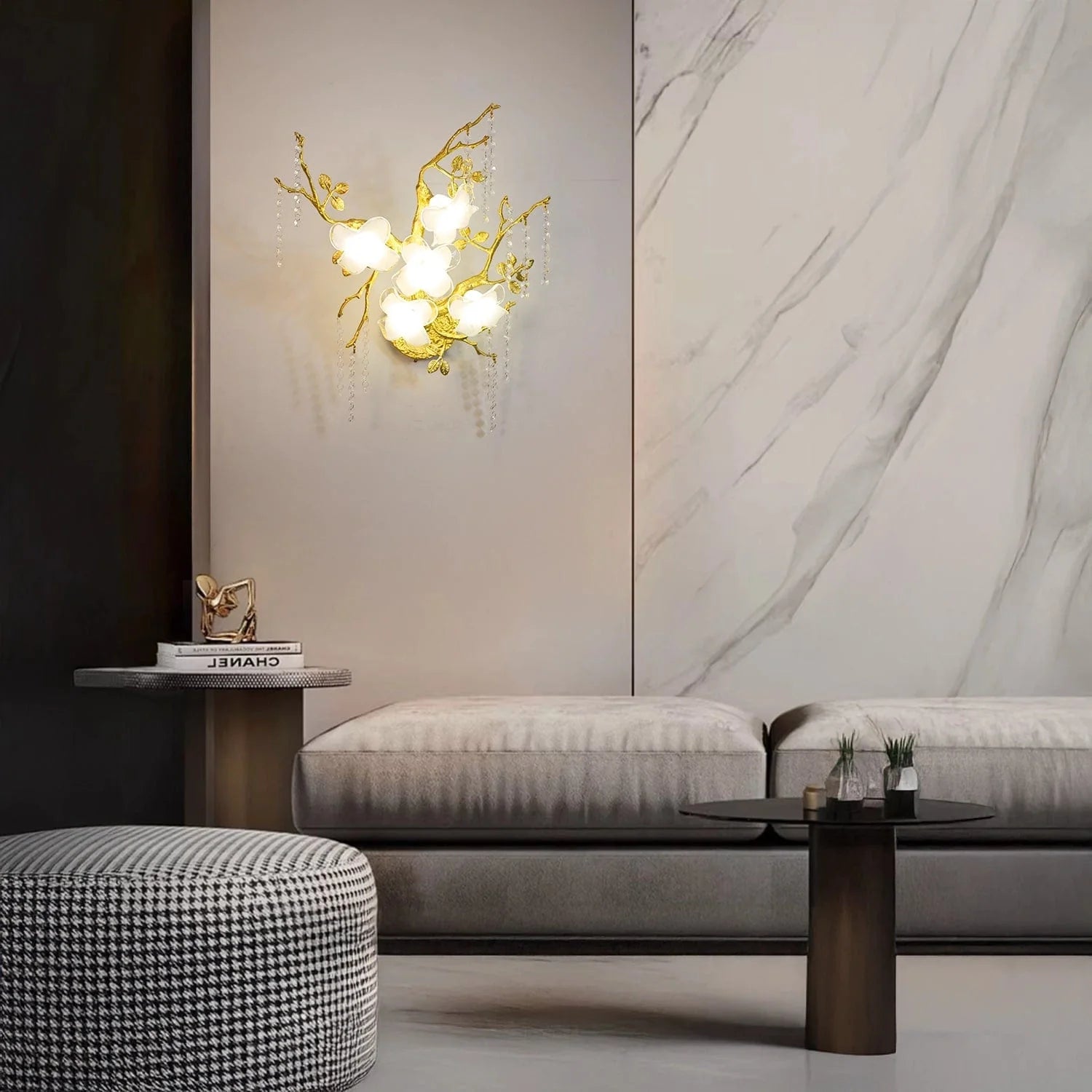 Golden Bloom Elegance Wall Light