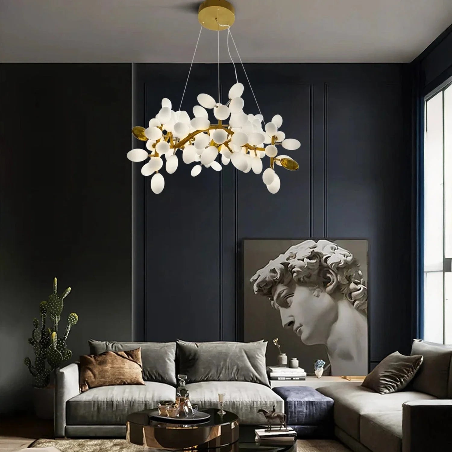 Uvae Albae Round Chandelier