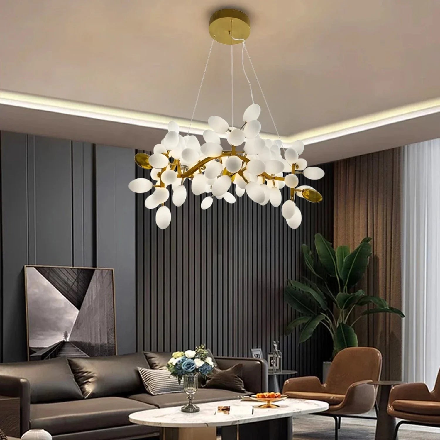 Uvae Albae Round Chandelier